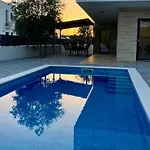 Naomi Villa Vodice